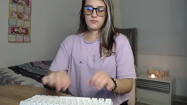 Giia paiige18 online show from 03/21/25, 03:01