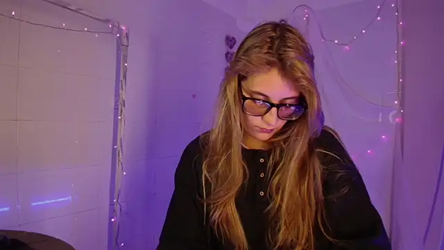 Giia paiige18 online show from 11/15/25, 11:21