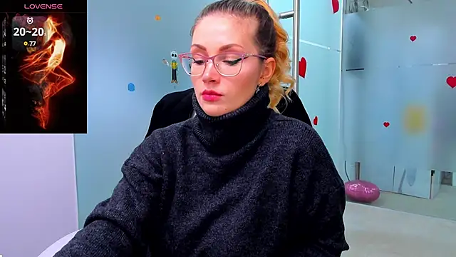 Snapshot of anyarosses chatting on 12/02/24, 06:20 anyarosses online show from 12/02/24, 06:20