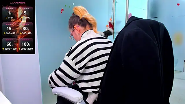 Snapshot of anyarosses chatting on 12/05/24, 06:21 anyarosses online show from 12/05/24, 06:21