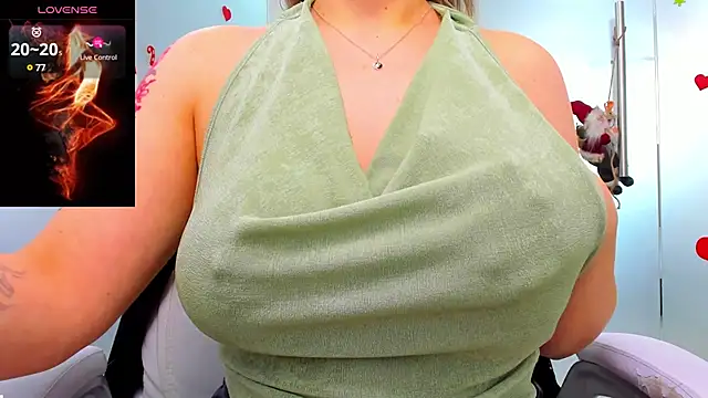 Snapshot of anyarosses chatting on 12/11/24, 09:30 anyarosses online show from 12/11/24, 09:30