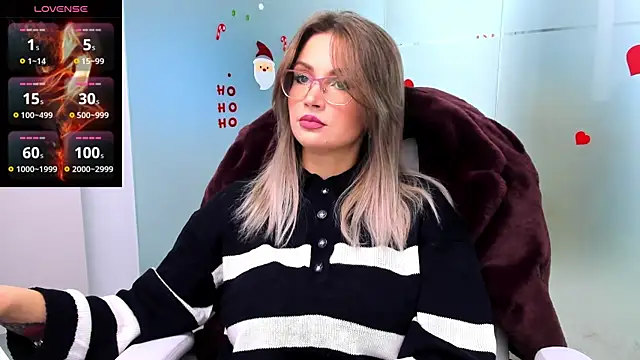 Snapshot of anyarosses chatting on 12/19/24, 06:23 anyarosses online show from 12/19/24, 06:23