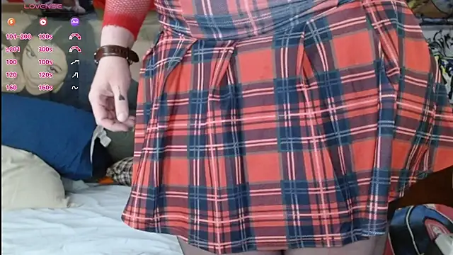 Snapshot of cosmicjones chatting on 11/27/25, 09:33 cosmicjones online show from 11/27/25, 09:33