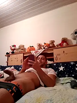 Snapshot of emea4 chatting on 02/15/26, 03:20 emea4 online show from 02/15/26, 03:20