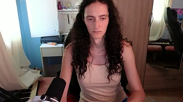 MemiKouki online show from 06/27/26, 06:13