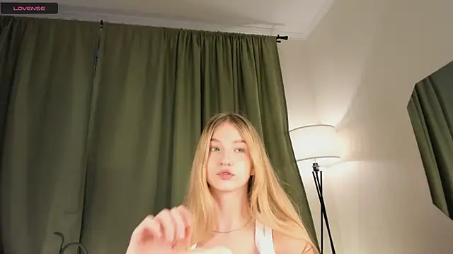 YuNabif online show from 09/21/25, 03:19