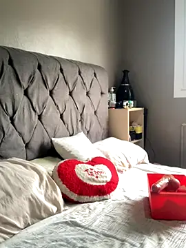 MaryAlbuquerque online show from 09/15/25, 06:08