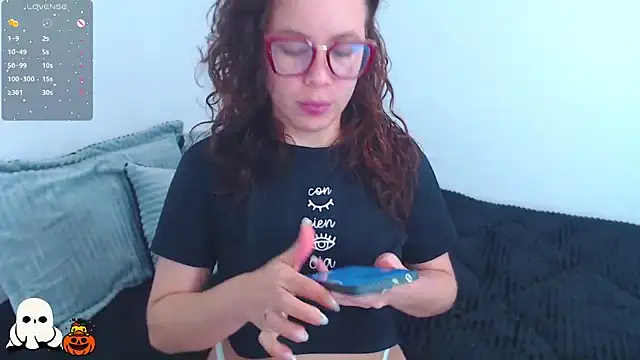 SharonR1 online show from 10/22/25, 12:11