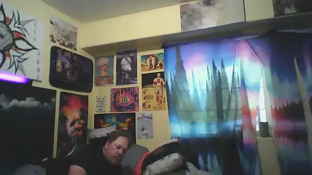Snapshot of Mic_Oxinner chatting on 07/01/26, 10:31 Mic Oxinner online show from 07/01/26, 10:31