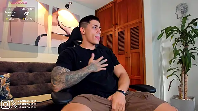  joansoto online show from 12/18/25, 02:56