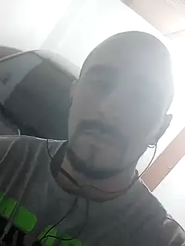 fire menxxx001 online show from 09/15/25, 05:29