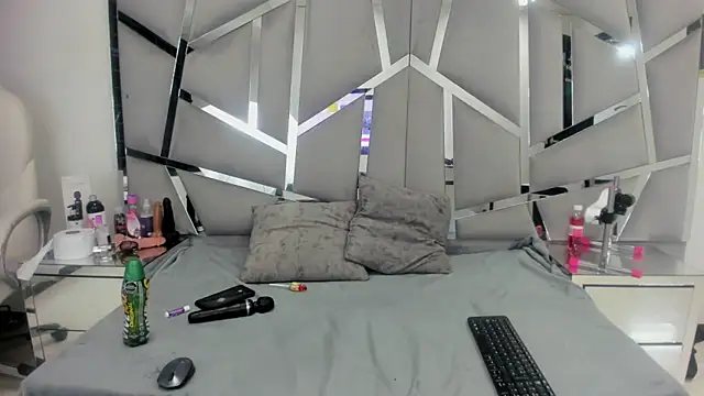 Catherinee69 x online show from 01/13/25, 04:39