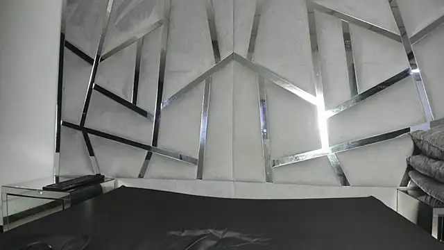 Catherinee69 x online show from 12/23/25, 02:42