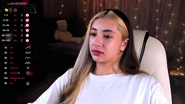 Snapshot of DarlaLike chatting on 02/01/25, 04:46 DarlaLike online show from 02/01/25, 04:46