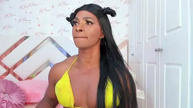 Snapshot of BriggitteEbonny chatting on 12/08/24, 03:13 BriggitteEbonny online show from 12/08/24, 03:13