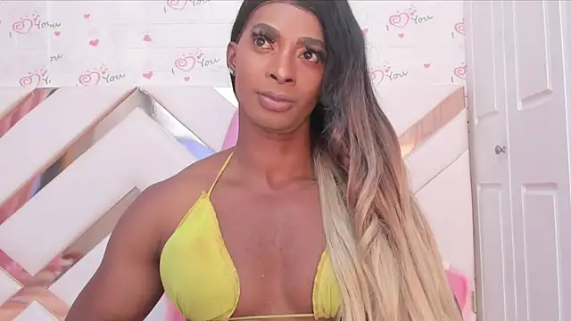 Snapshot of BriggitteEbonny chatting on 03/08/25, 11:58 BriggitteEbonny online show from 03/08/25, 11:58