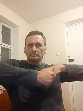 Snapshot of Viause_Kentauelle chatting on 02/16/25, 08:33 Viause Kentauelle online show from 02/16/25, 08:33