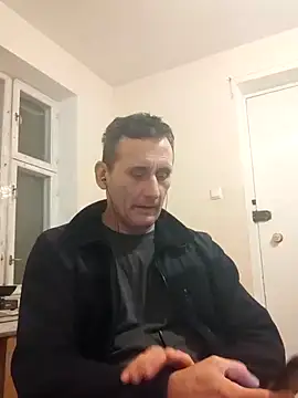 Snapshot of Viause_Kentauelle chatting on 02/21/25, 07:43 Viause Kentauelle online show from 02/21/25, 07:43