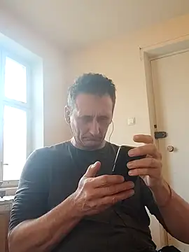 Snapshot of Viause_Kentauelle chatting on 03/05/25, 01:17 Viause Kentauelle online show from 03/05/25, 01:17