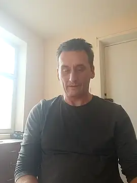 Snapshot of Viause_Kentauelle chatting on 03/08/25, 10:22 Viause Kentauelle online show from 03/08/25, 10:22