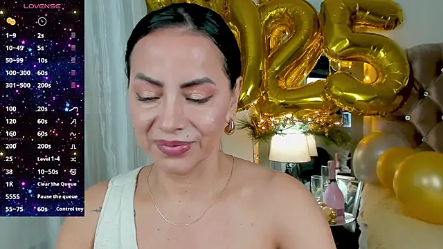 veronika naughty online show from 12/31/24, 02:03