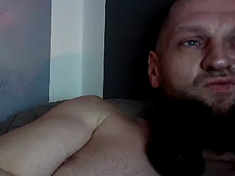 Snapshot of donhulio482 chatting on 02/28/25, 06:21 donhulio482 online show from 02/28/25, 06:21