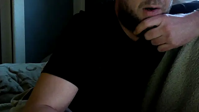 Snapshot of donhulio482 chatting on 03/07/25, 04:00 donhulio482 online show from 03/07/25, 04:00