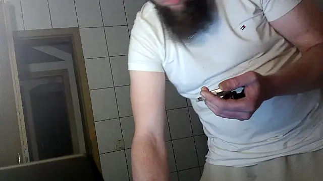 Snapshot of donhulio482 chatting on 09/18/25, 01:18 donhulio482 online show from 09/18/25, 01:18