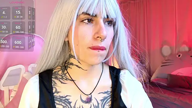 Snapshot of _Artemisa_X chatting on 10/14/25, 01:12 Artemisa X online show from 10/14/25, 01:12