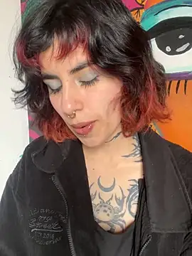 Snapshot of _Artemisa_X chatting on 10/30/25, 04:41 Artemisa X online show from 10/30/25, 04:41