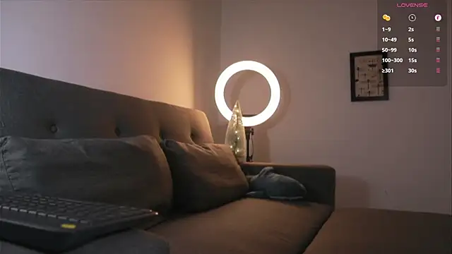 niico 18 online show from 11/14/25, 01:10