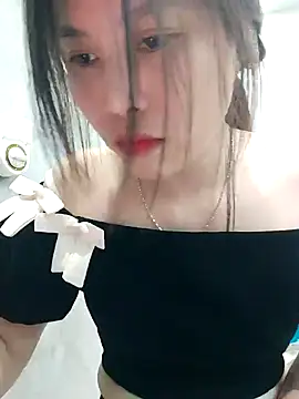Snapshot of Lien-Yeu chatting on 02/18/25, 02:49 Lien-Yeu online show from 02/18/25, 02:49