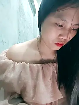 Snapshot of Lien-Yeu chatting on 02/20/25, 01:36 Lien-Yeu online show from 02/20/25, 01:36