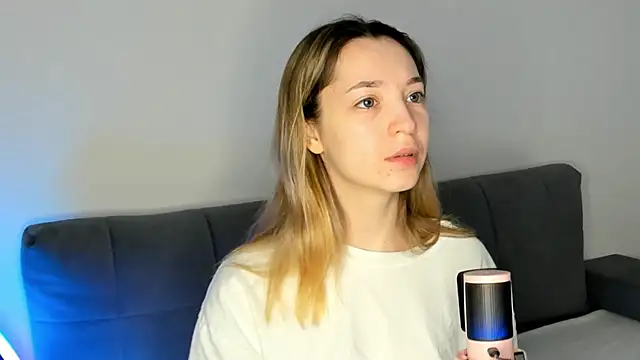 MiaThaine online show from 02/17/25, 12:54