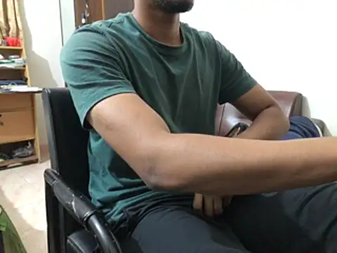 Zeuhorny online show from 11/17/25, 10:04