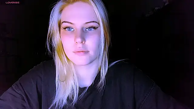 VoluptuousDreams online show from 03/09/25, 07:15