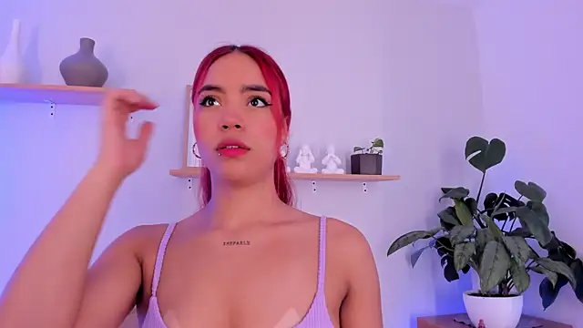 Snapshot of Scarlett_Morgan_ chatting on 02/05/25, 07:31 Scarlett Morgan online show from 02/05/25, 07:31