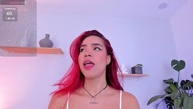 Snapshot of Scarlett_Morgan_ chatting on 02/07/25, 07:17 Scarlett Morgan online show from 02/07/25, 07:17