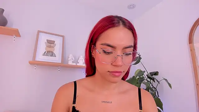 Snapshot of Scarlett_Morgan_ chatting on 02/10/25, 10:40 Scarlett Morgan online show from 02/10/25, 10:40