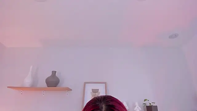 Snapshot of Scarlett_Morgan_ chatting on 02/15/25, 07:50 Scarlett Morgan online show from 02/15/25, 07:50