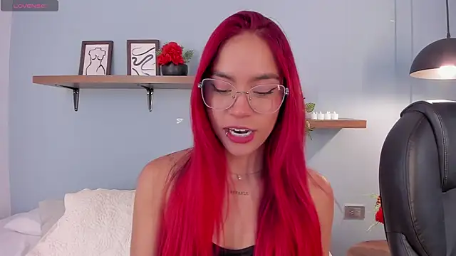 Snapshot of Scarlett_Morgan_ chatting on 03/06/25, 08:16 Scarlett Morgan online show from 03/06/25, 08:16