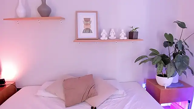 Snapshot of Scarlett_Morgan_ chatting on 03/11/25, 07:47 Scarlett Morgan online show from 03/11/25, 07:47