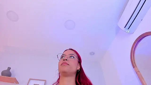 Snapshot of Scarlett_Morgan_ chatting on 03/12/25, 11:33 Scarlett Morgan online show from 03/12/25, 11:33