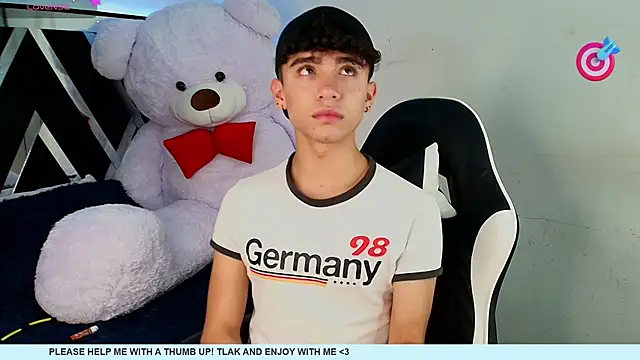 Niico Cruz online show from 02/19/25, 07:39