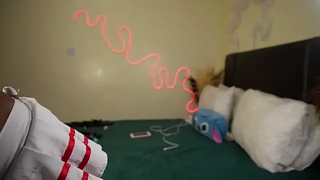  Watuluv  online show from 01/31/25, 08:43