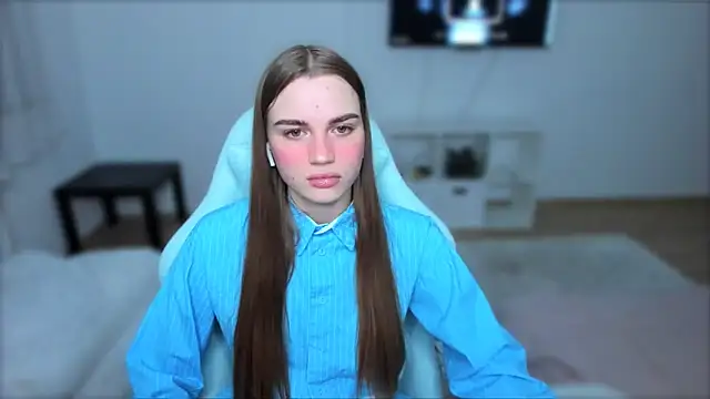 StellaLawless online show from 03/22/25, 09:42