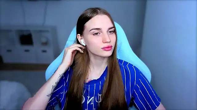 StellaLawless online show from 09/09/25, 08:30