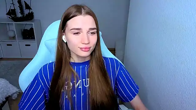 StellaLawless online show from 10/05/25, 01:42