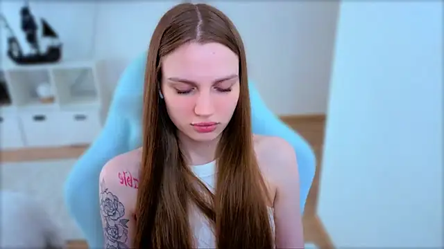 StellaLawless online show from 04/08/26, 06:13