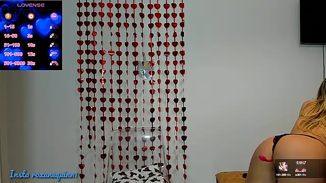 Snapshot of roxannequin66 chatting on 02/12/25, 07:35 roxannequin66 online show from 02/12/25, 07:35